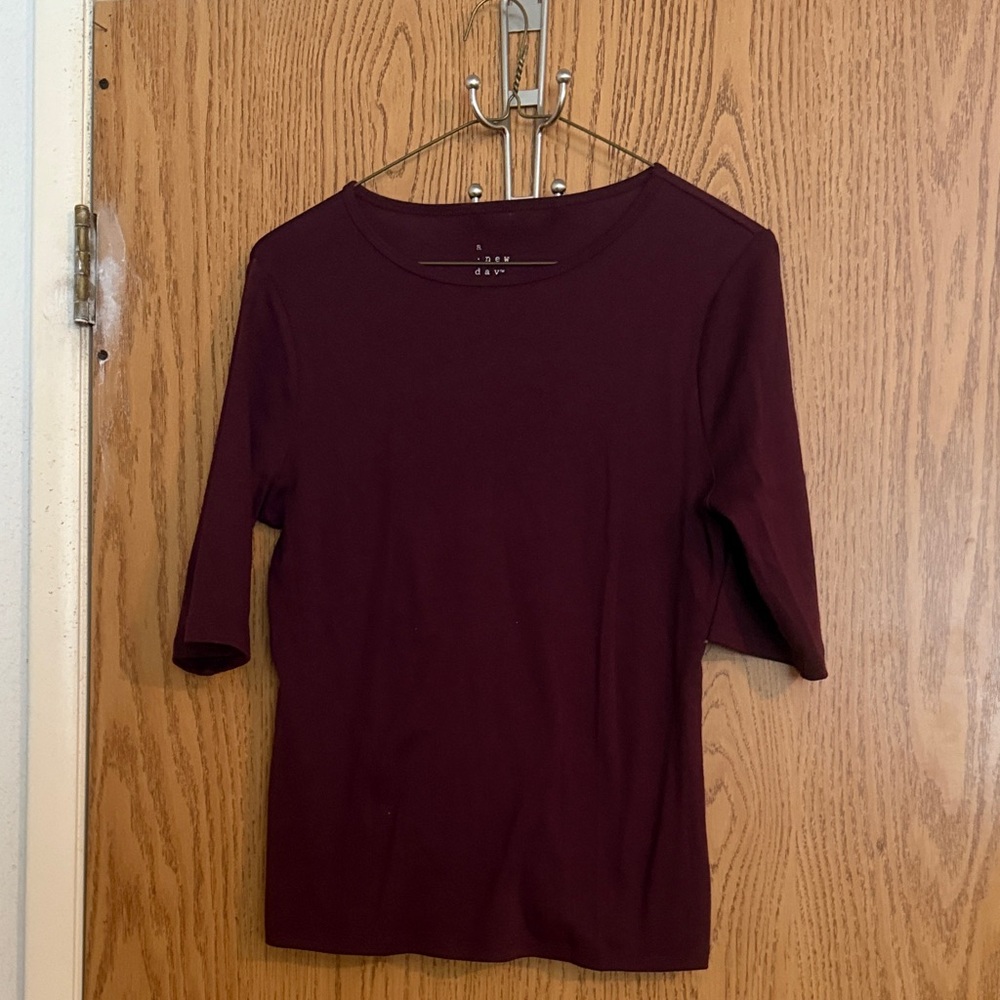 A New Day Basic Round Neck Elbow Sleeve Burgundy Knit Top Shirt Size M Layering